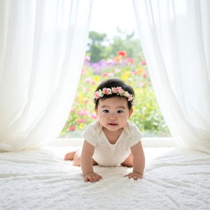 รับแต่งภาพลูกน้อยให้ผิวใสน่ารักน่าชัง ปรับผิวให้เนียนใสอย่างเป็นธรรมชาติ เพิ่มความอบอุ่นให้ภาพถ่ายเด็ก เหมาะสำหรับภาพครอบครัวและของขวัญที่ระลึก